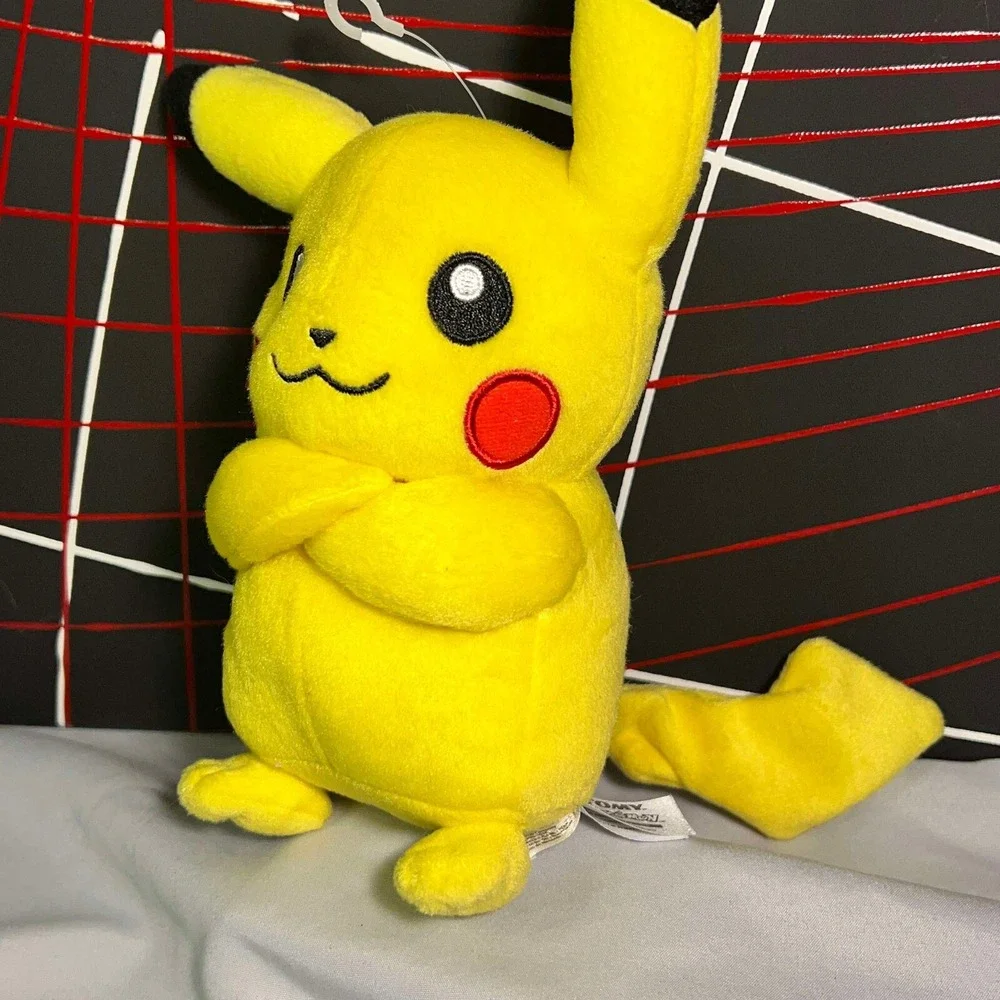 Pokemon Pikachu Yellow Tomy Nintedo‎ Plush Stuffed Animal 2018 9